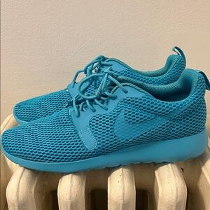 NEW Nike Bright blue sneakers